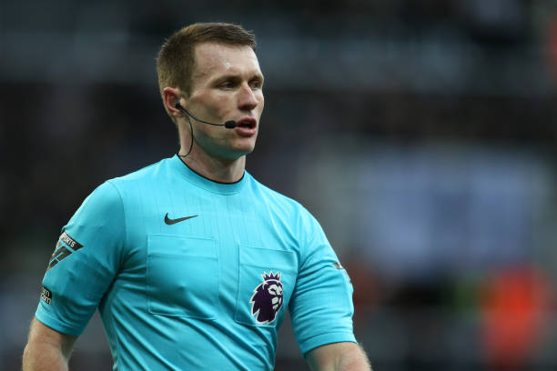 疑是一个明 疑是一个明